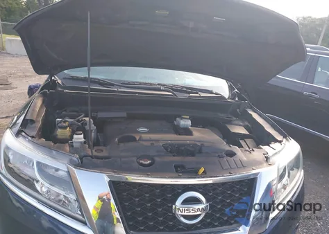 2016 Nissan Pathfinder S/Sv/Sl/Platinum z USA, uszkodzony, nr VIN 5N1AR2MM6GC651818